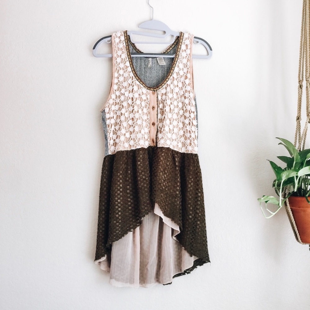 Gimmicks by BKE Flowy Crochet Bohemian Tank